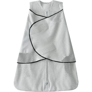 100% cotton baby sleep sack featuring a classic black micro-dot motif. Every unit is guaranteed to be technically capable of passing 2026 OEKO-TEX and GOTS standards. Integrated OEM, ODM, and Customized branding solutions.
