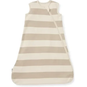 Earthy taupe and cream stripes offer a modern, neutral aesthetic for this purely handcrafted 100% organic cotton sleeping bag for baby. Production in our B2B facility is guaranteed to pass GOTS and OEKO-TEX safety certifications through OEM, ODM, and Customized workflows.