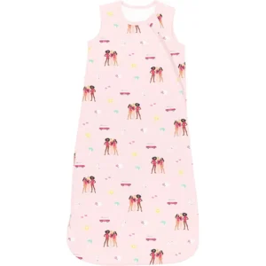 This sleeping bag for baby features a soft pink base with cute girl character prints and playful elements such as sunshine, trees, and small vehicles. The sleeveless design and smooth side zipper make this baby sleeping bag tog easy to use. Made from 100% cotton, it is breathable, absorbent, and soft without irritating delicate baby skin. OEM & ODM and customized services are supported, with production able to meet OEKO-TEX and GOTS standards.