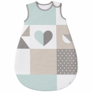 A bold, large central heart serves as the focal point of this purely handcrafted 100% cotton sleeping bag for baby. We facilitate professional OEM, ODM, and Customized partnerships, with all production guaranteed to pass GOTS and OEKO-TEX safety certifications.