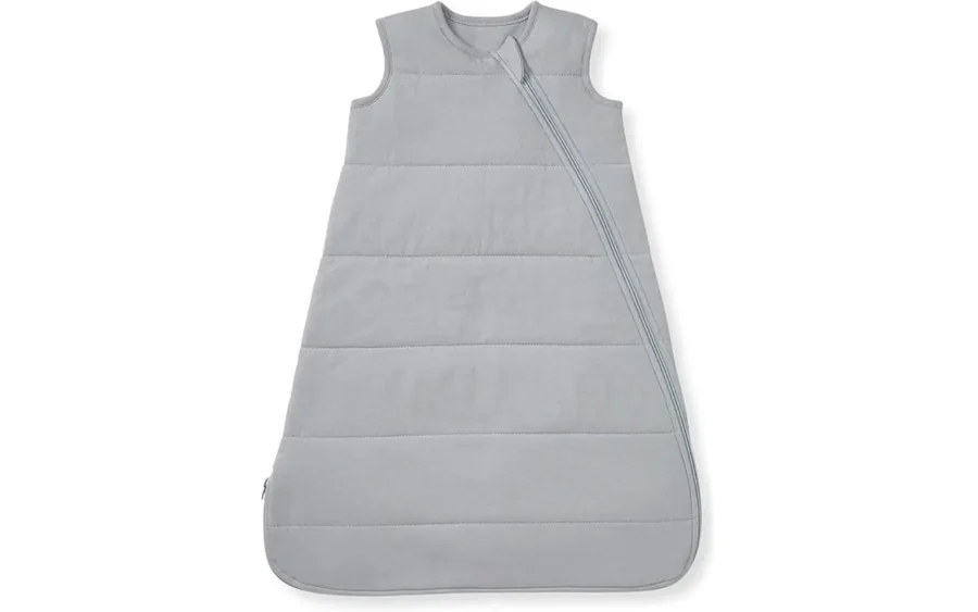 OEM, ODM, and Customized projects for this quilted Slate Grey sleeping bag for baby are supported by our artisanal facility. Production is guaranteed to pass international GOTS and OEKO-TEX Standard 100 requirements.