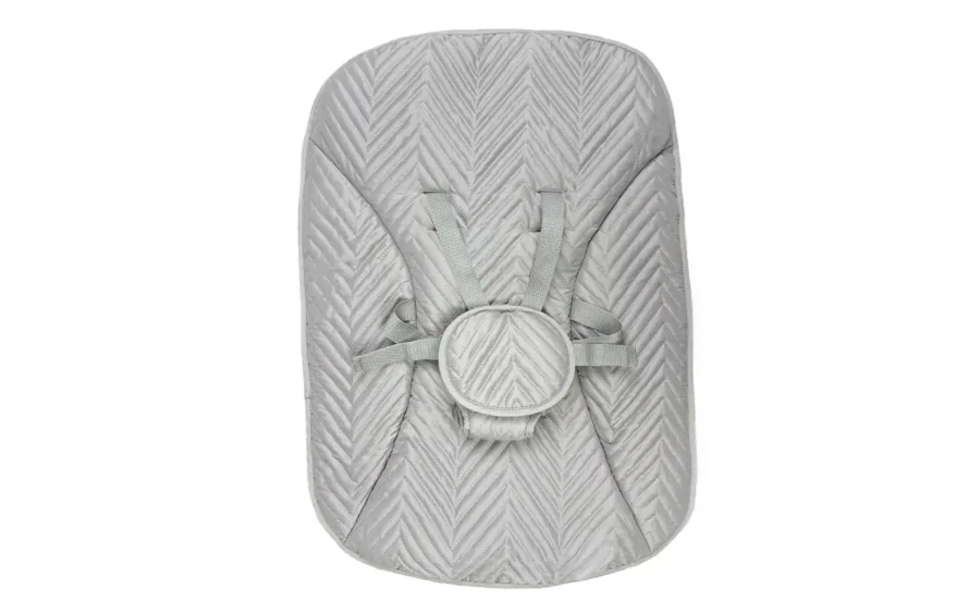 Multi-functional infant seat pad front view showcases ergonomic design with flexible shape adapting to newborn to toddler developmental stages. Chevron quilted fabric paired with gray coloring presents premium appearance. We provide complete OEM customization solutions allowing adjustments from pattern design, material selection to functional design.