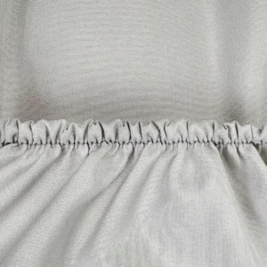 Our infant seat cushion hem utilizes a high-elasticity elastic band combined with a precise binding process to create a uniform, gathered tension edge. Operating as an advanced baby textile factory in China, we integrate these flexible structural components to guarantee an automatic, snug fit over various nursery chair frames.